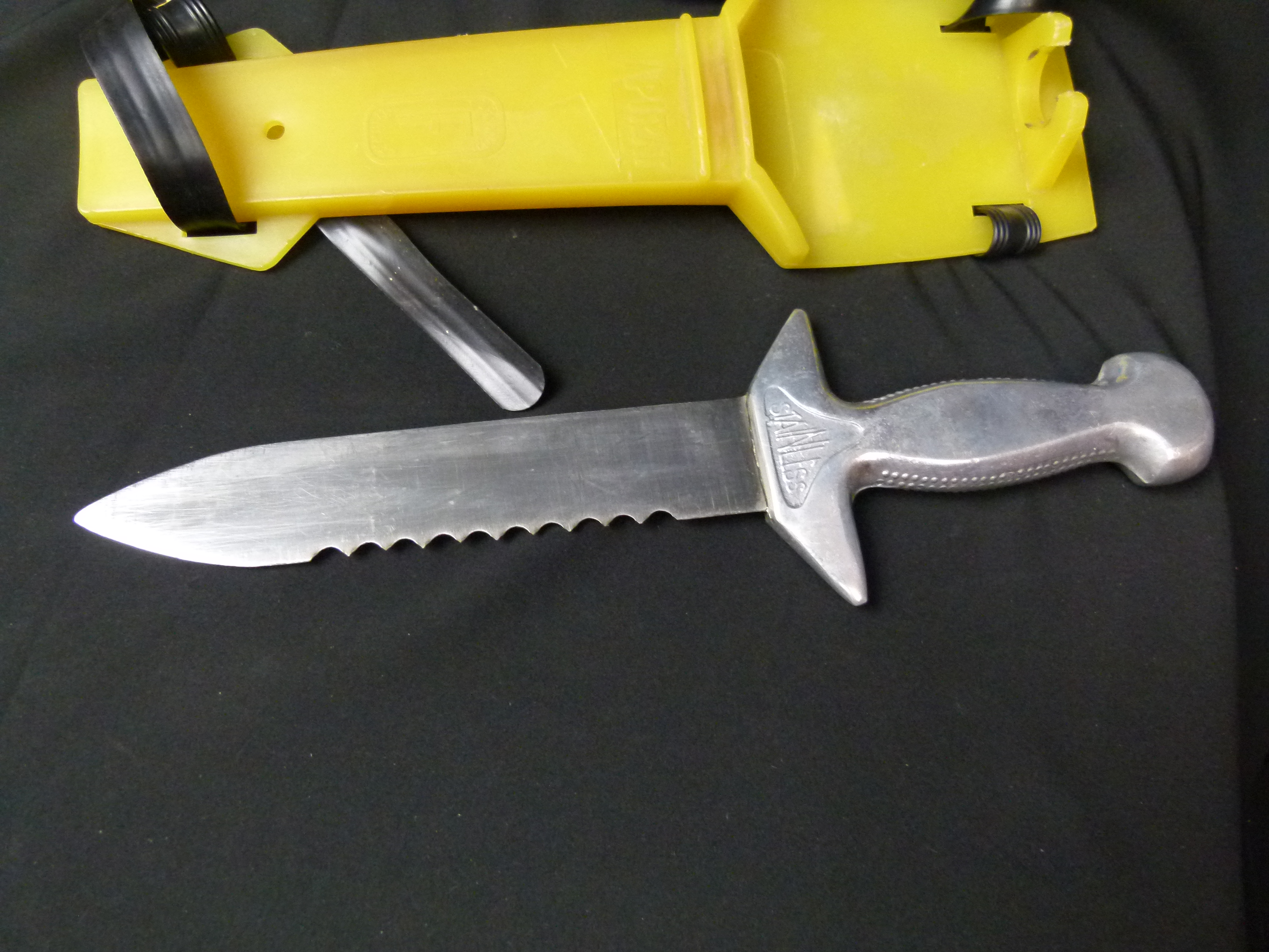 DDR NVA Tauchermesser Pirat 