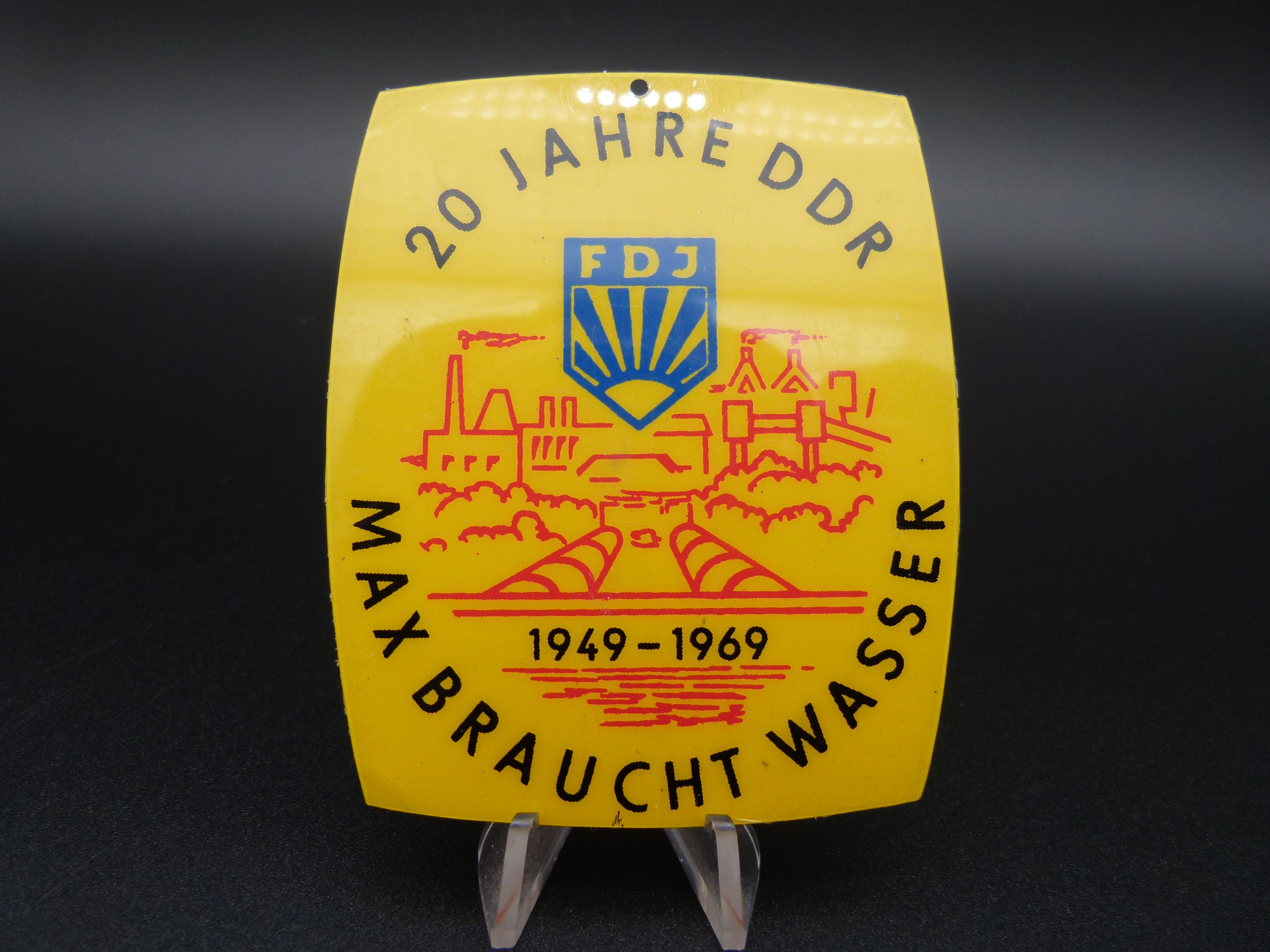 FDJ Abzeichen Max braucht Wasser 1969